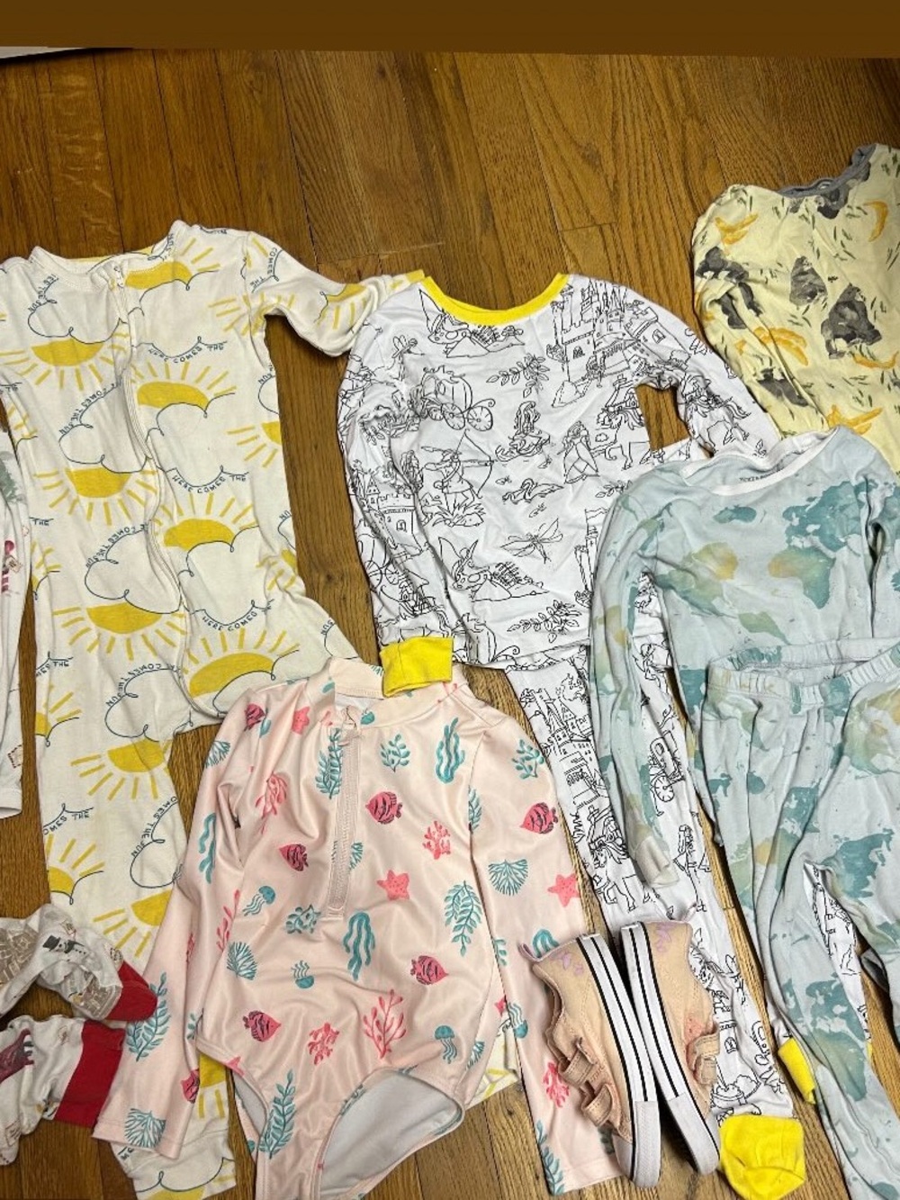 Mixed toddler pajama bundle